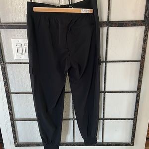 Women’s joggers size small. Target brand never worn.